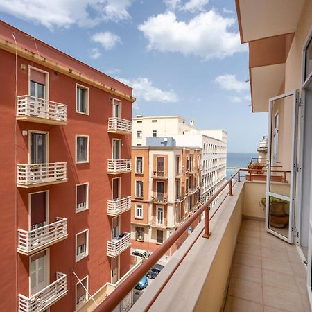 Casa Bonaive, Ampio Trilocale Vista Mare Apartment Бари Екстериор снимка